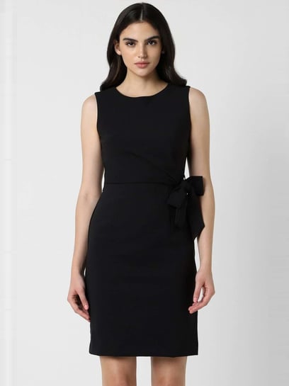 Black Formal Dresses - Buy Black Formal Dresses online in India