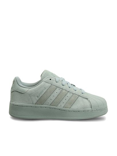 Light green superstar outlet adidas