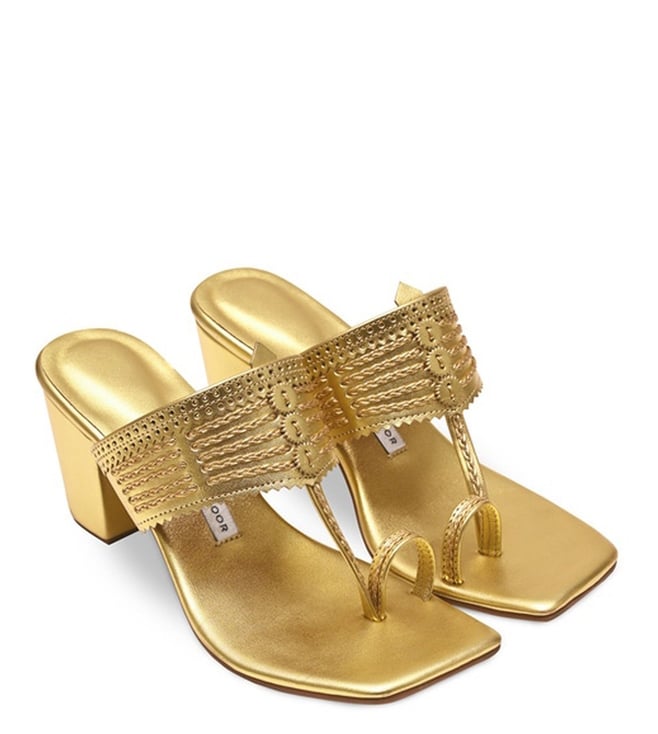Women Golden High Heel Sandals at Rs 900/pair in Mumbai | ID: 14656281948