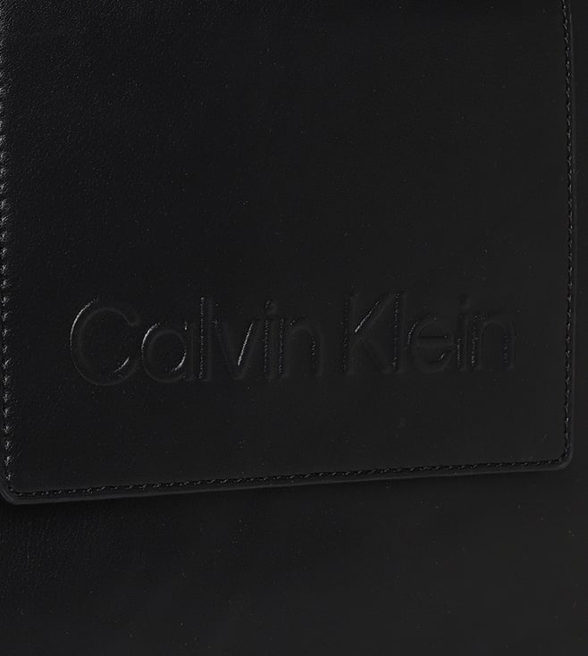 Buy CALVIN KLEIN Black Tote for Women Online @ Tata CLiQ Luxury