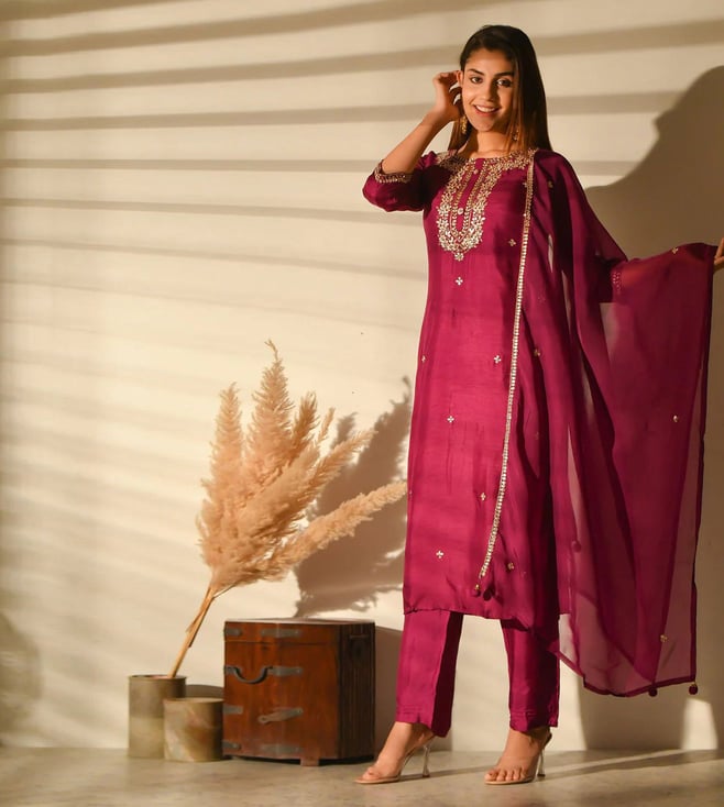 Gulabi Dori Maroon Muslin Kurta with Pant and Dupatta With Gotta Work