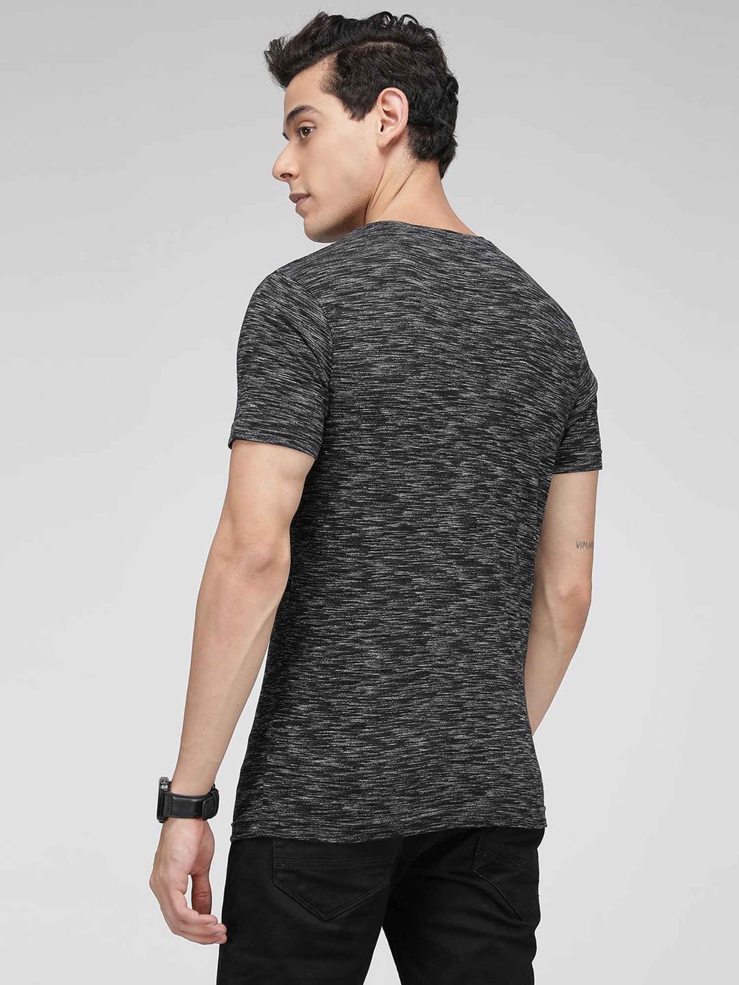 ETA by Westside Solid Black Slim Fit T-Shirt