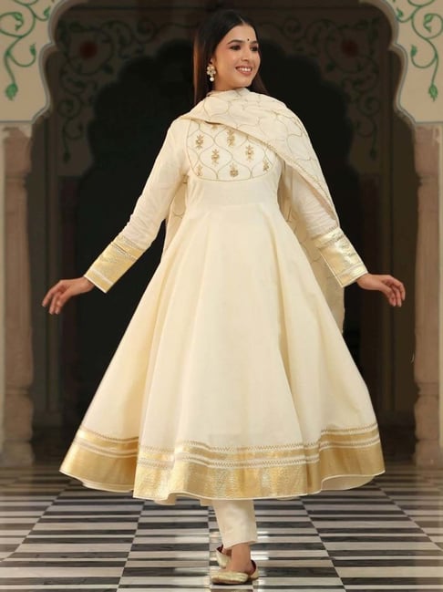 Off White Color Georgette Fabric Function Wear Embroidered Work Fashionable Anarkali  Suit