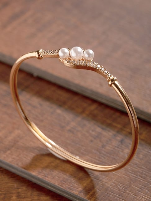 Simple and Fresh Jewelry Brass Bracelet Square 18K Gold Color Bracelet -  China Jewellery and Bracelet price | Made-in-China.com