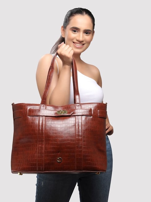 Laptop Bags for Women: Customer Favourites: 7 Best Laptop Bags for Women in  India (2023) - The Economic Times