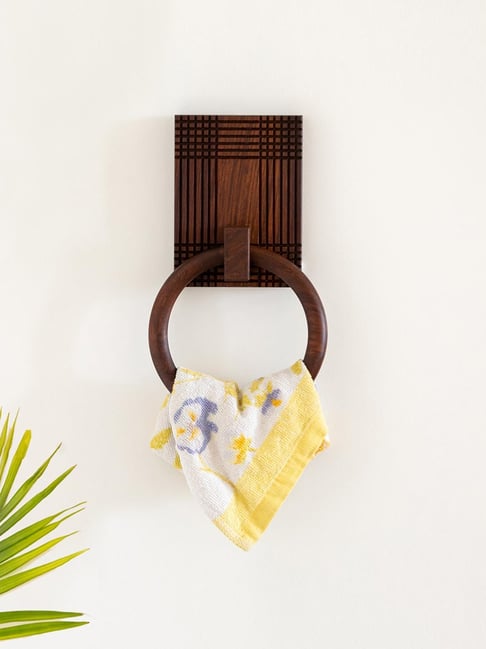 ExclusiveLane Brown Sheesham Wood Checkered Frame Handcrafted Towel Ring Holder