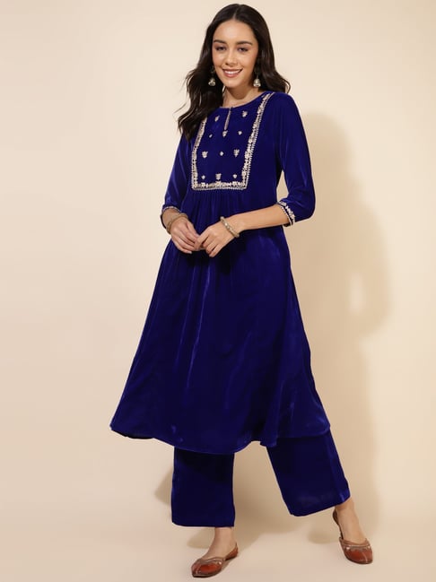 8 Stylish Winter Dresses For Women In India 2023 - Tradeindia