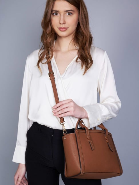 Amazon.com: HULSH Leather crossbody bags for women A perfect Brown Leather  purses and handbags for Everyday use | Handmade Leather handbags for women  | Unique and Stylish brown leather purse : Clothing,