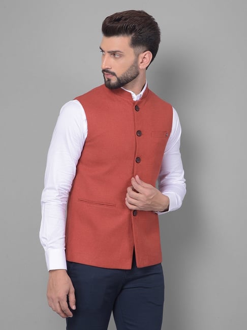 Buy online Red Silk Nehru Jacket from Jackets for Men by Veera Paridhaan  for ₹1240 at 61% off | 2024 Limeroad.com