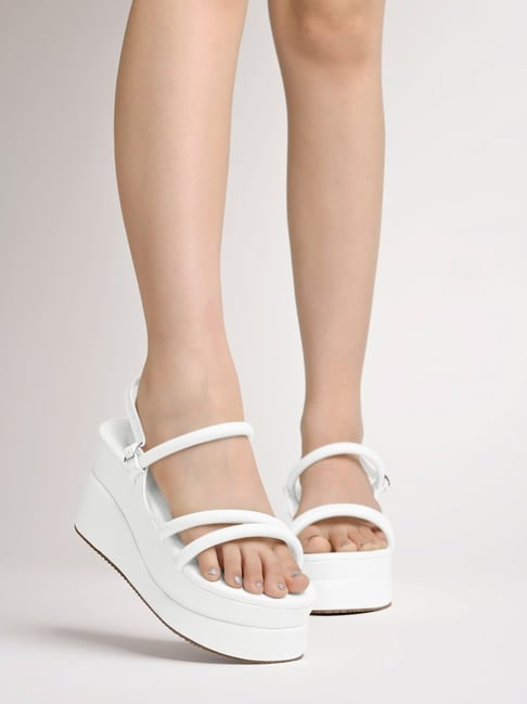 White 2025 platform wedges