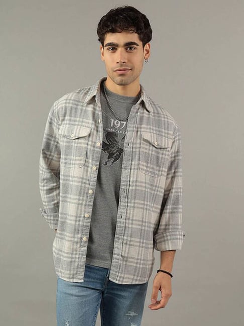 american eagle grey shirt