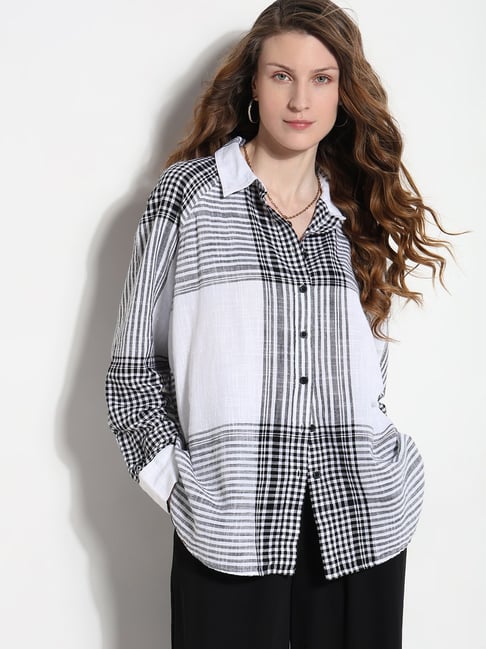 Vero Moda White & Black Cotton Checks Shirt-picture-20