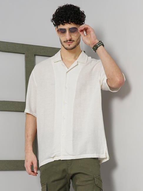 celio* Off White Regular Fit Self Design Shirt