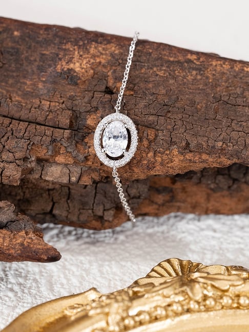 BRACELET, MISSING ARMOR LINK. Jewellery & Gemstones - Necklace - Auctionet