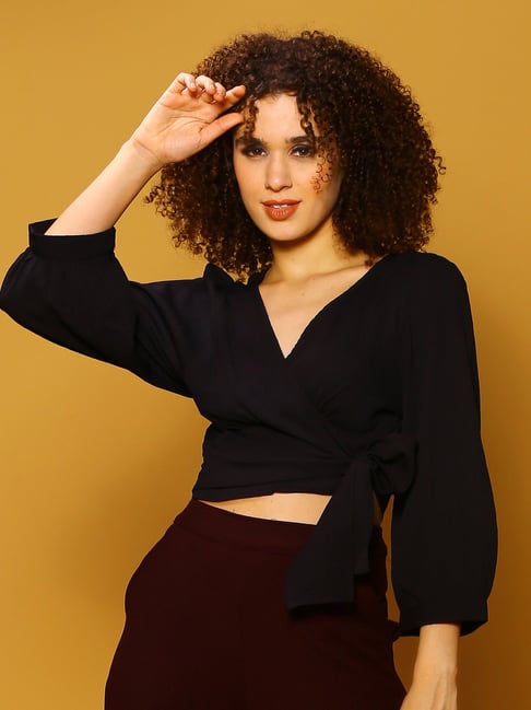 Sera Black Regular Fit Crop Top-picture-30
