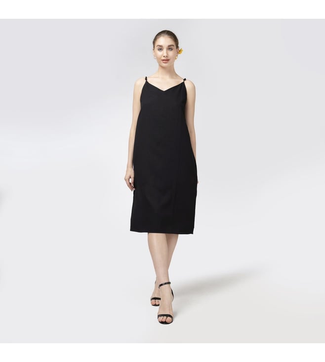 Grandeur Backless Slip Black Maxi Dress – Ginger & Smart