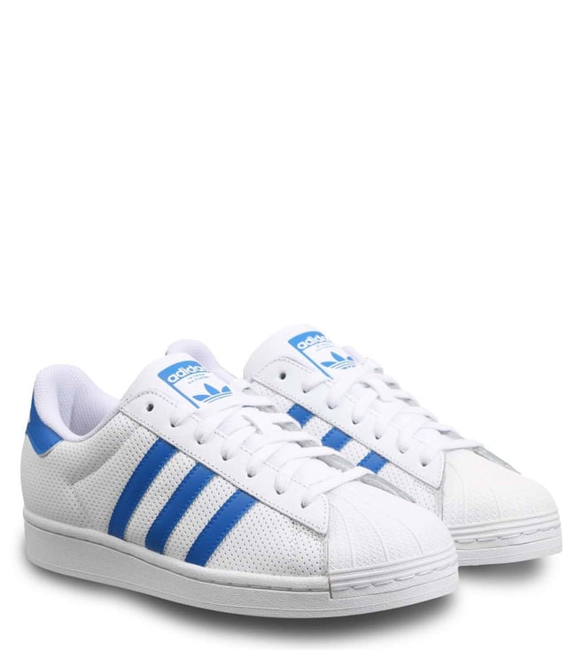 Aggregate more than 65 white superstar sneakers latest