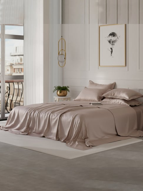 Stoa Paris Date Night Champagne Collection 300 TC Sateen Super King Bed Sheet with 4 Pillow Covers