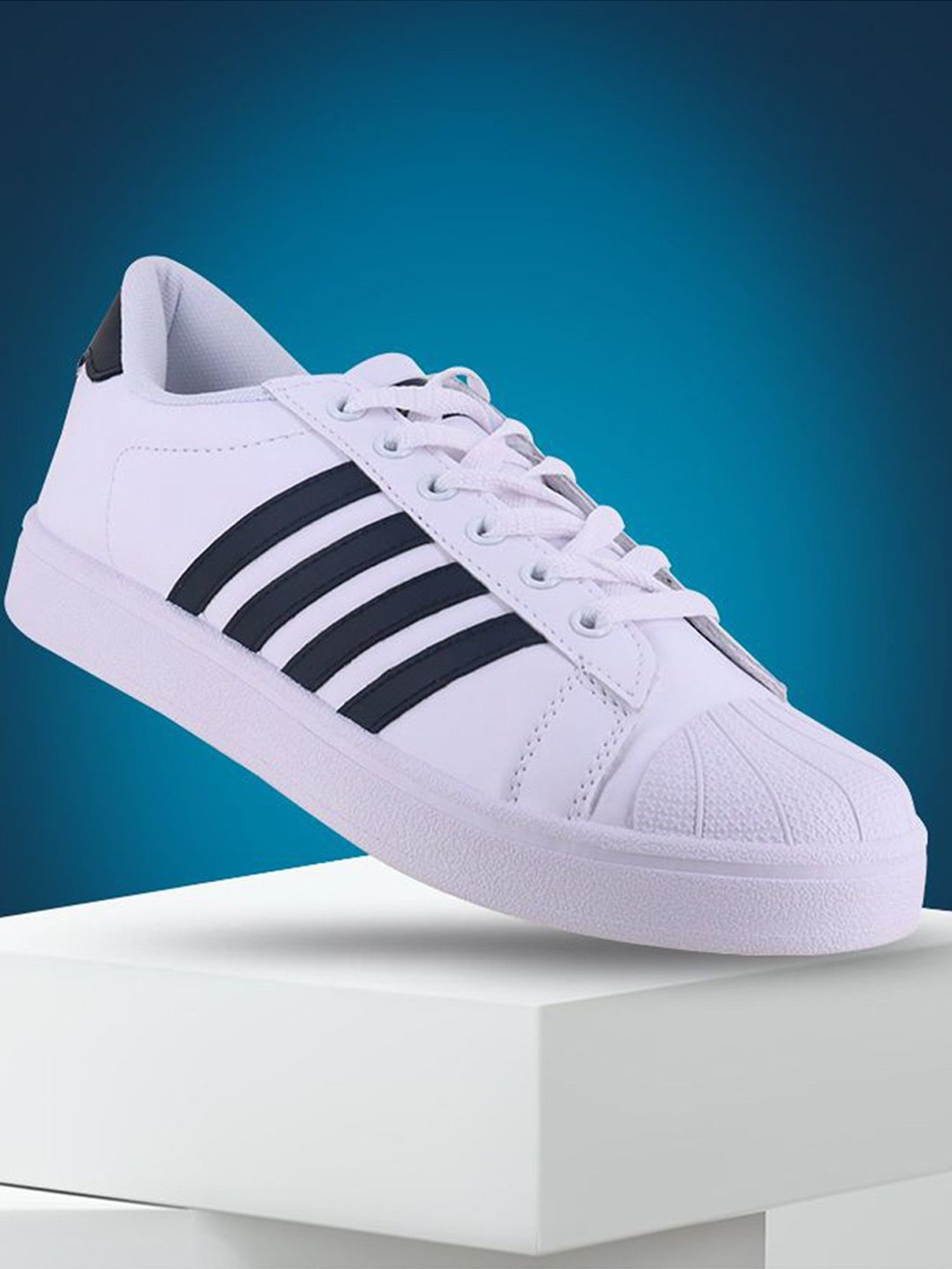 Sparx white shoes with black shop stripes