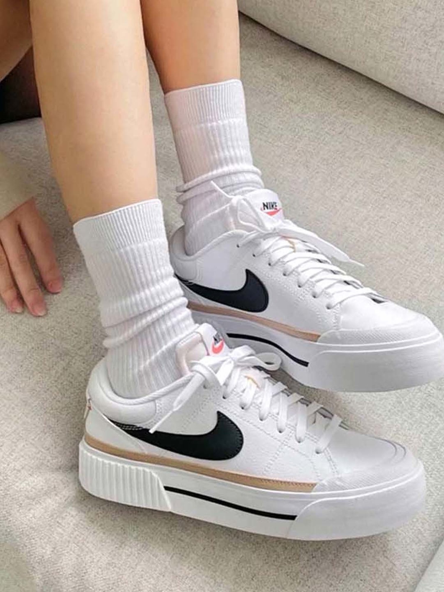 nike latest sneakers for ladies