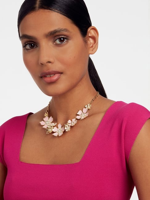 Buy Forever New Signature Saskia Statement Flower Necklace Online At Best  Price @ Tata CLiQ