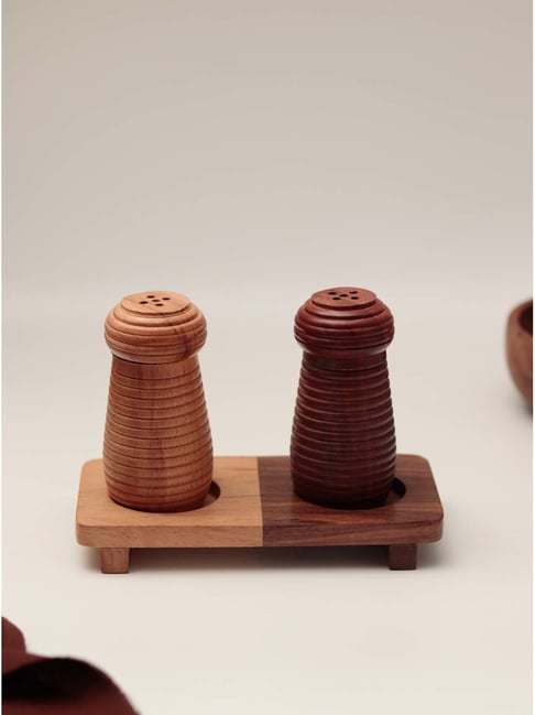 Unravel India Brown Ripple Wood Handcrafted Salt & Pepper Shaker With Stand (0.025 L)
