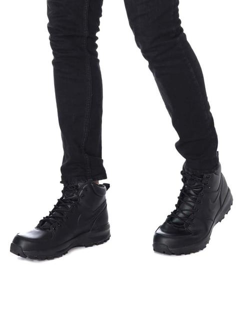 nike boots casual