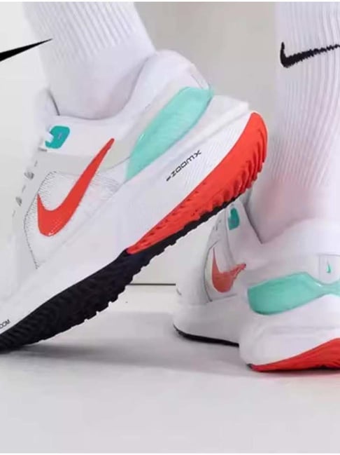 Nike Women's WMNS AIR ZOOM VOMERO 16 White Running Shoes