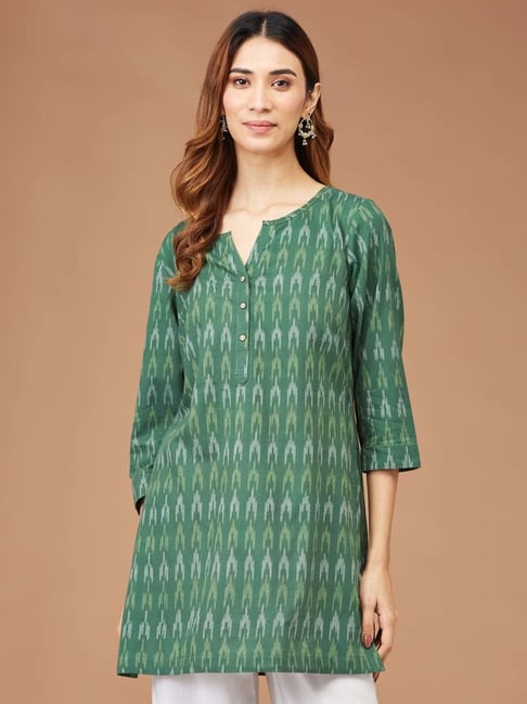 Buy online Paisley Straight Kurti from Kurta Kurtis for Women by Showoff  for ₹510 at 70% off | 2024 Limeroad.com