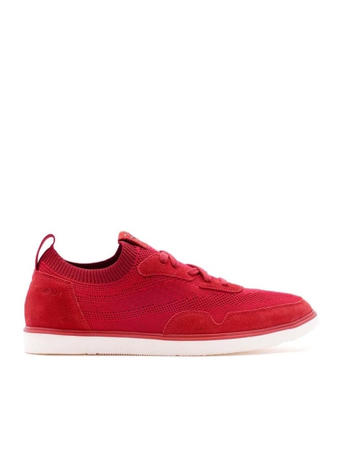 Share 187+ red colour sneakers latest