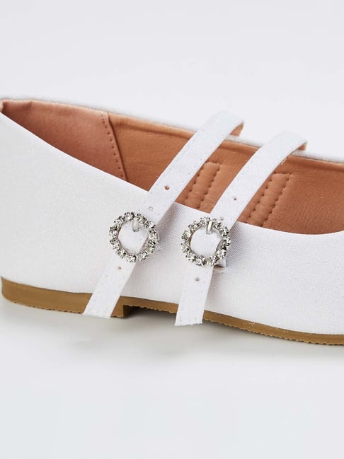Buy Fame Forever by Lifestyle Kids White Mary Jane Shoes for Girls