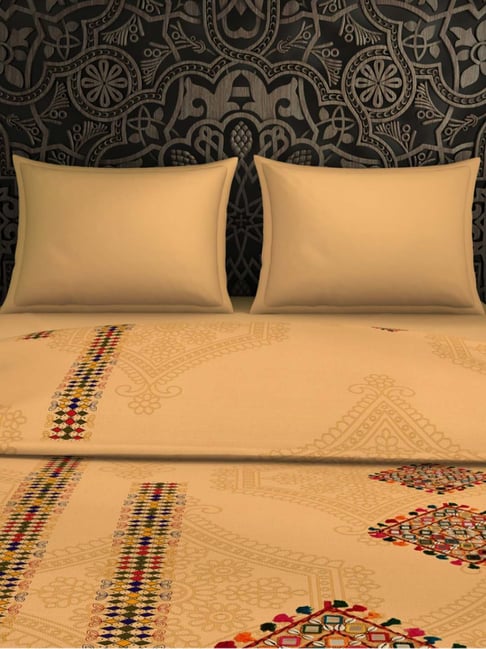 Buy Spaces Abstract Yellow 340 GSM Polyester Double Fleece Blanket