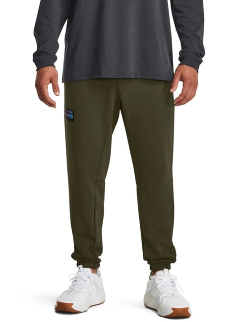 Men's under armour loose fit pants online