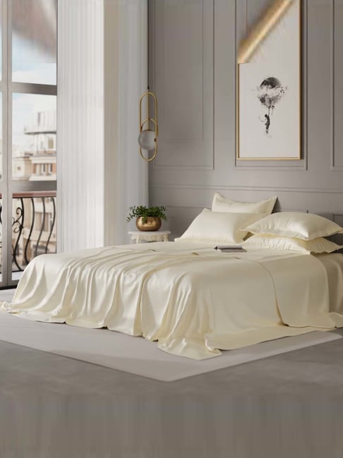 Stoa Paris Ivory Polyester 300 TC Date Night Super King Bedsheet With Pillow Covers-picture-43