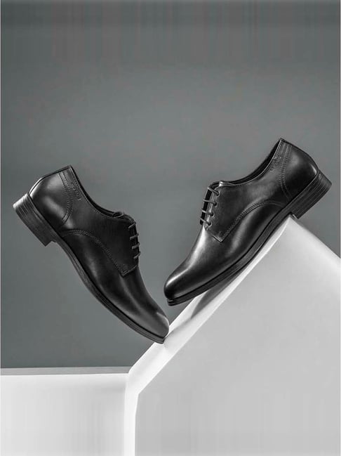 Red Tape Men's Black Derby Shoes