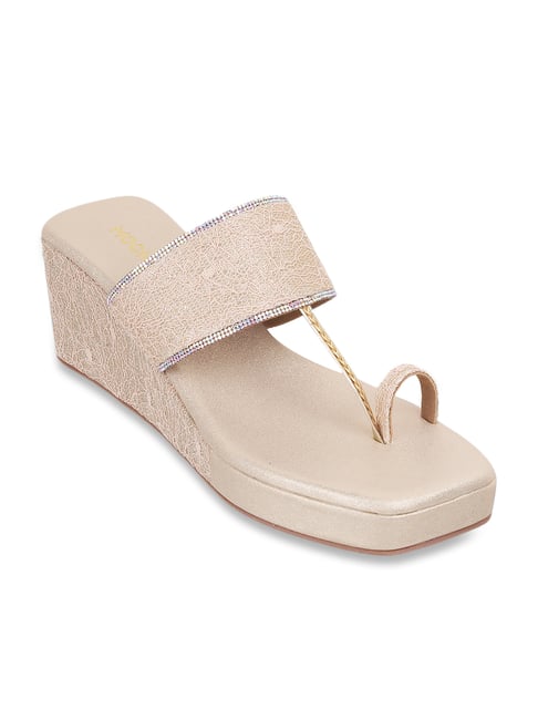 Mochi Women's Gold Toe Ring Wedges-picture-30