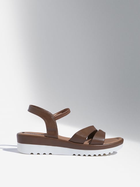 WOODLAND Slingback Sandals with Velcro Closure | Lifestyle Stores | Kundan  Bagh | Hyderabad