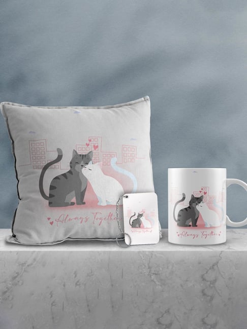 eCraftIndia Multicolor Ceramic Cats Kissing Print Cushion & Mug With Keychain Gift Set-picture-23