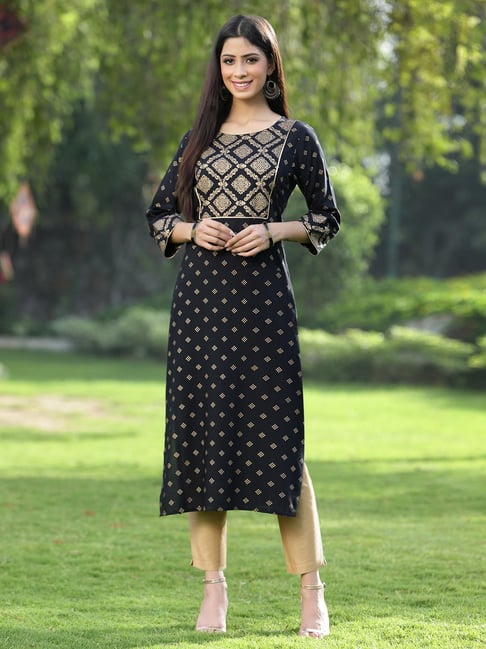 Buy women long kurtis under 500 in India @ Limeroad