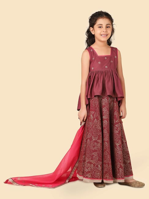 Fabindia Kids Maroon Embellished Lehenga, Choli with Dupatta-picture-10