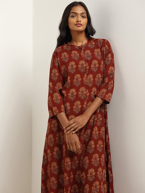 Casual Rayon Kurta with Side Pockets for Women | Solid Red Kurti for Girls