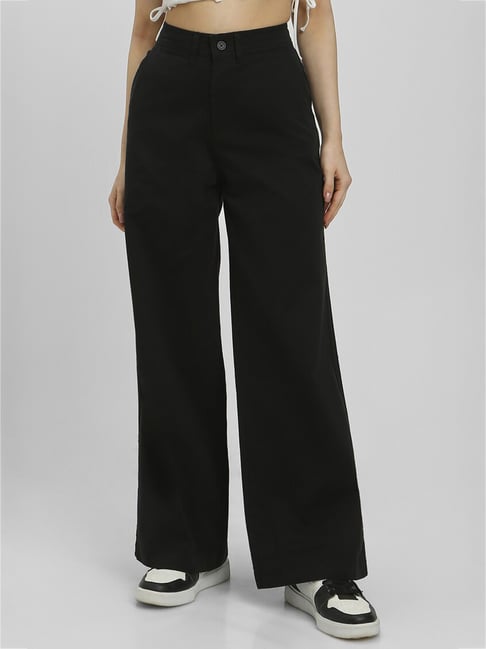 Buy FOREVER 21 Black Cropped Casual Trousers - Trousers for Women 1225582 |  Myntra
