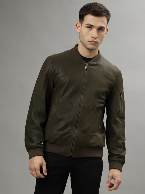 Iconic Men Solid Regular Fit Polyester Jacket