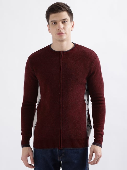 Jeans Maroon Colour Sweater Iconic Men Solid Regular Fit Wool Sweaters - Main Image