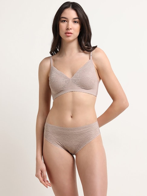 LADY-DEE Women Everyday Lightly Padded Bra - Buy LADY-DEE Women Everyday  Lightly Padded Bra Online at Best Prices in India