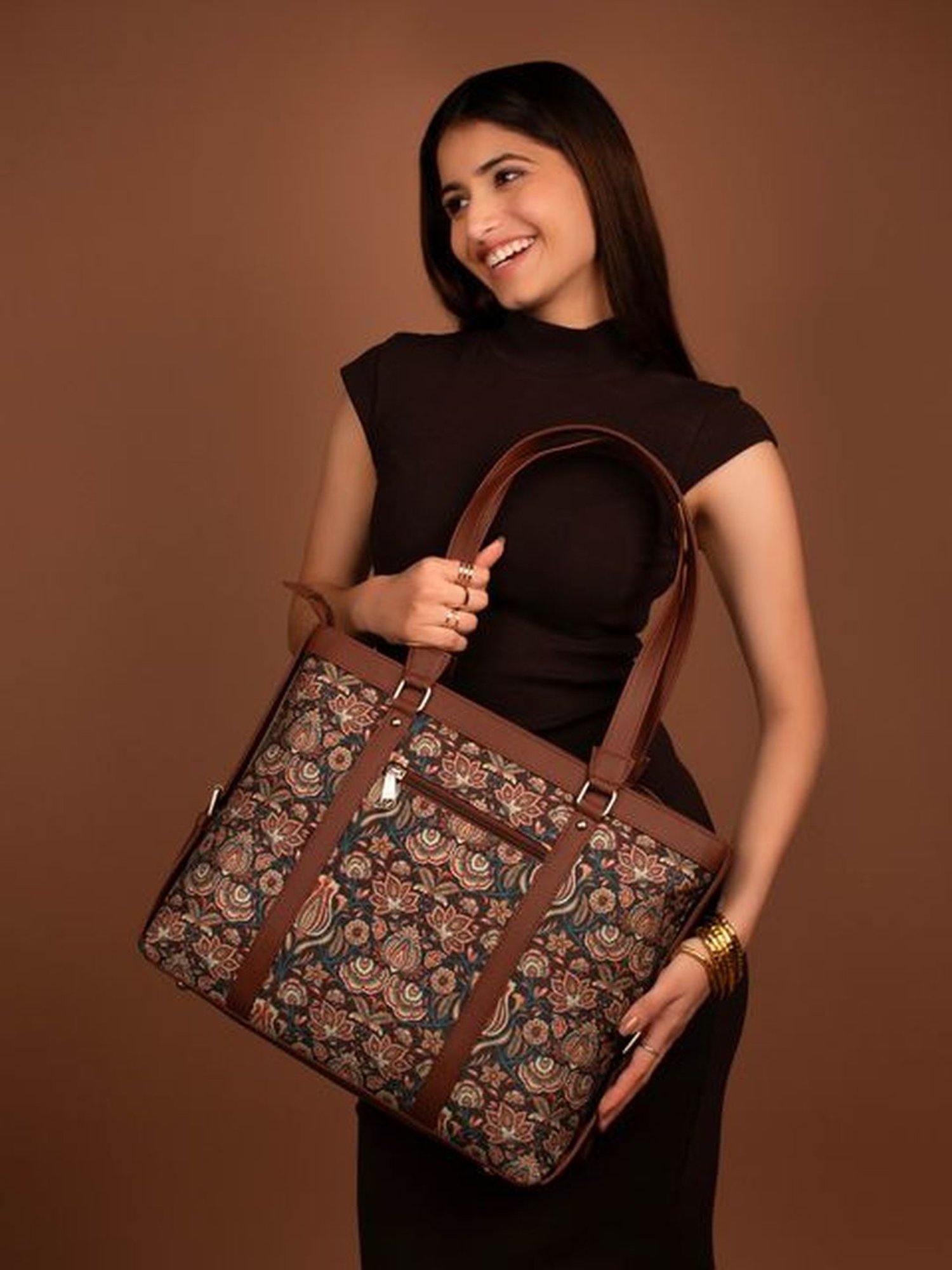 MP000000021891347_1348Wx2000H_