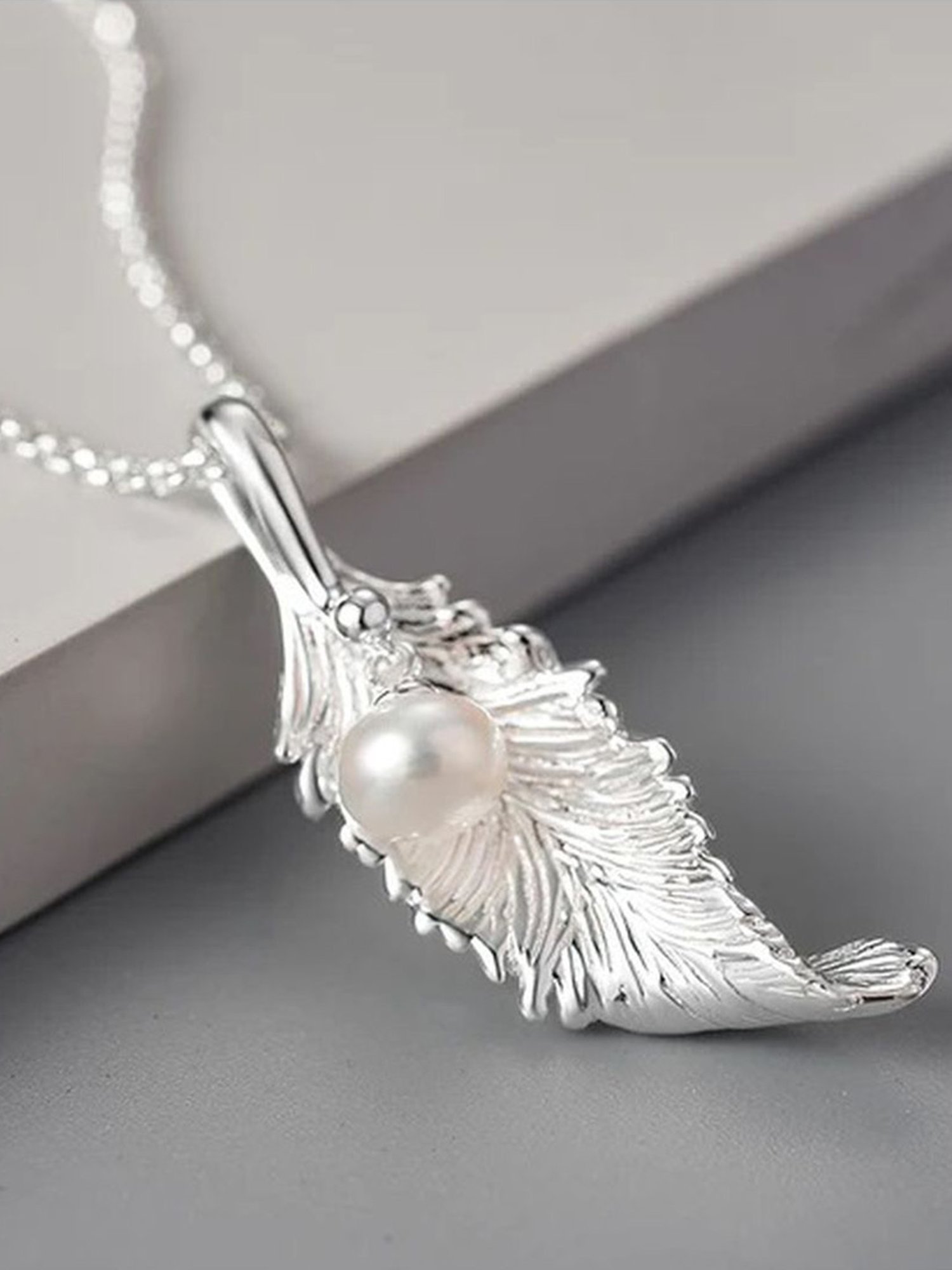 NEW 925 Silver Pearl Leaf buy Necklace