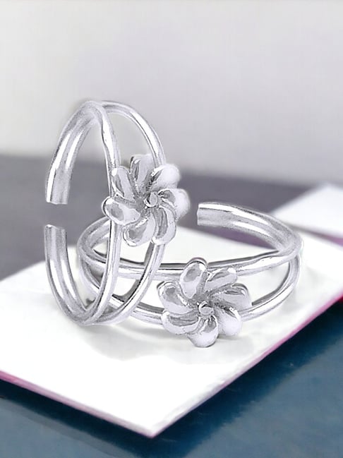 Taraash 92.5 Sterling Silver Flower Toe Rings for Women