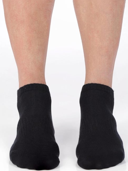 Jockey 7097 Jet Black Compact Stretch Cotton Crew Length Socks with Stay Fresh Treatment