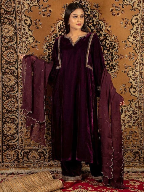 Priya Chaudhary Purple Naaz Embroidred Silk Velvet Kurta-picture-44